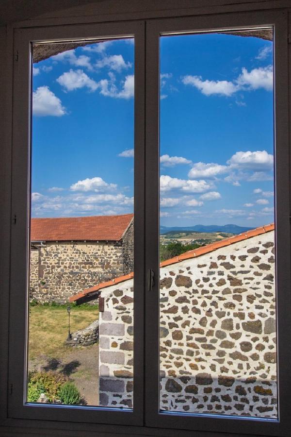 Domaine De Bauzit Bed & Breakfast Vals-pres-le-Puy Exterior photo