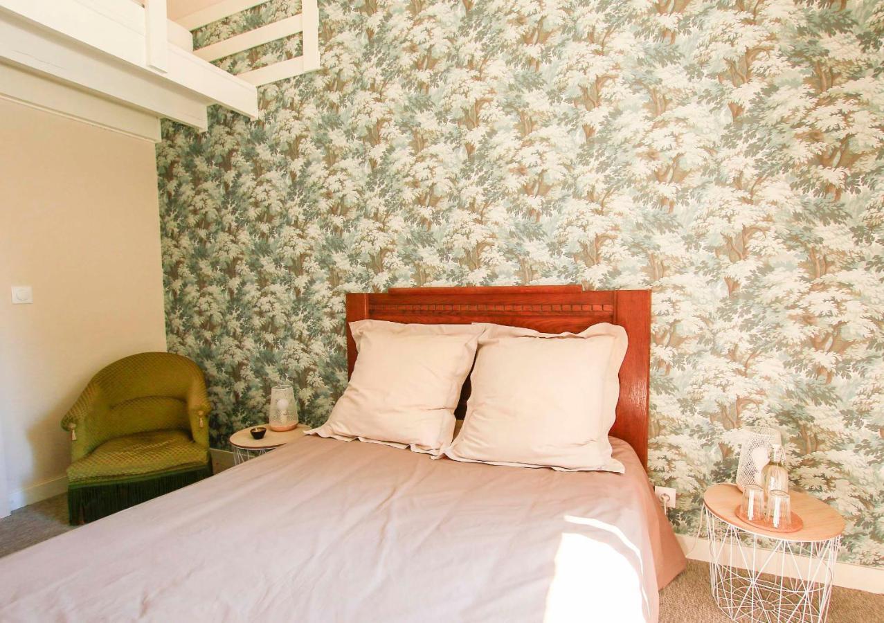Domaine De Bauzit Bed & Breakfast Vals-pres-le-Puy Exterior photo